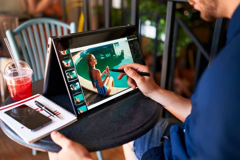 Giá của Surface Go thuộc phân khúc tầm trung